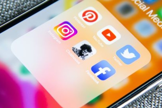 Hogyan és milyen módon érdemes népszerűsíteni webáruházunkat a közösségi médiában?