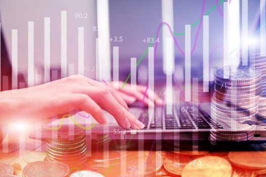 Mennyi költséget tudunk megtakarítani, ha fizikai boltunk mellett nyitunk egy webáruházat is?