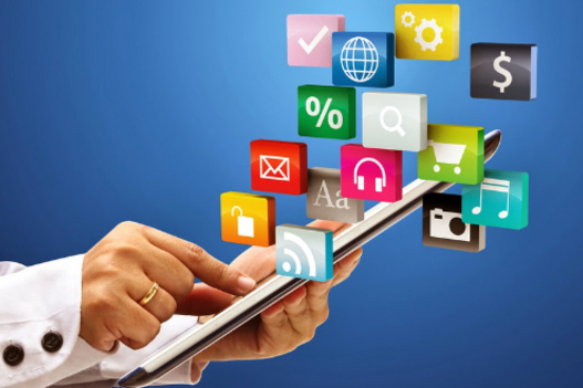 Tudunk-e költséget megtakarítani azzal, ha fizikai boltunk mellett nyitunk egy webáruházat is?